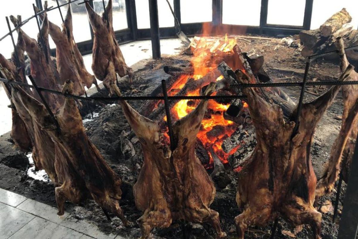 Borrego fueguino num restaurante