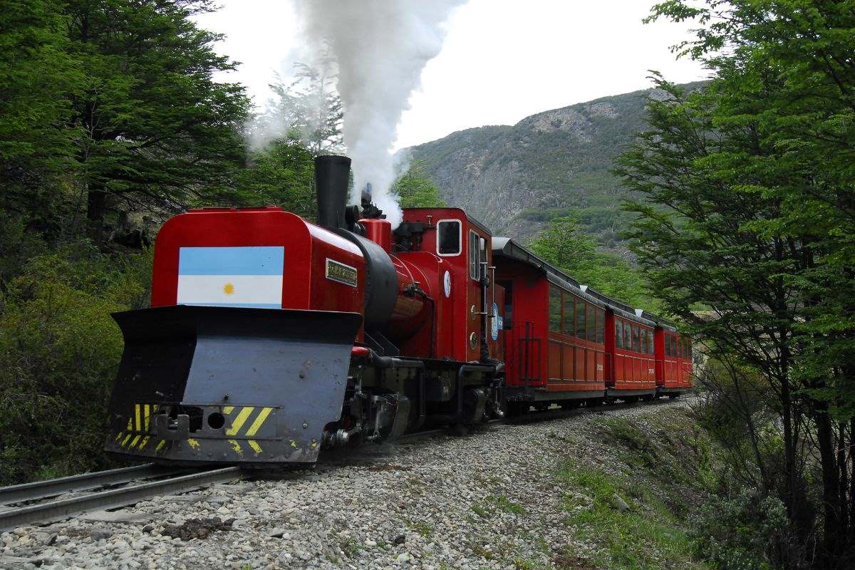 Paseo en El Tren del Fin del Mundo Turismo en Ushuaia