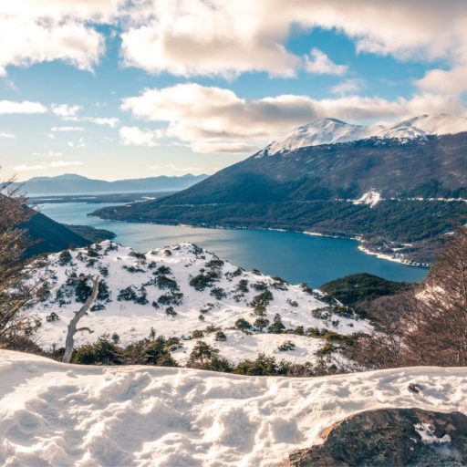 Lago Escondido y Centro Invernal