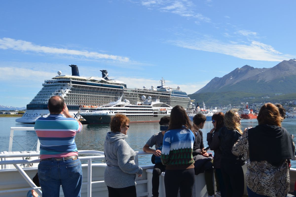 Casillas del Muelle Turístico Ushuaia: dónde salen las navegaciones al Canal Beagle