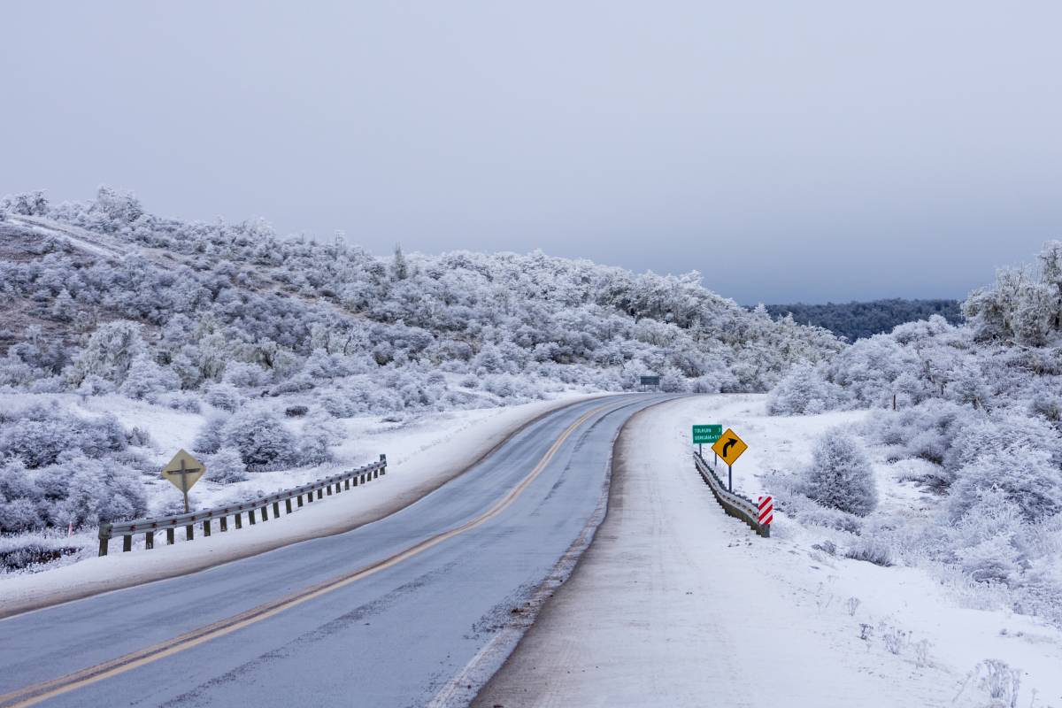 Ruta número 3 en invierno con nieve