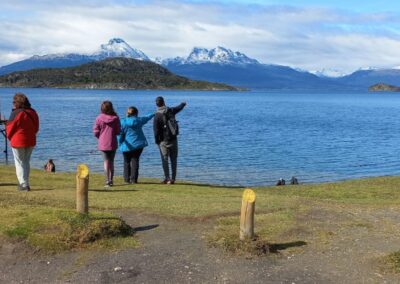 montañas y lago parque nacional