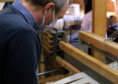 trabajo en taller ona land