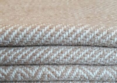 manta blanca y marron ona land