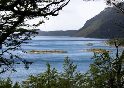 vistas al lago y als montañas