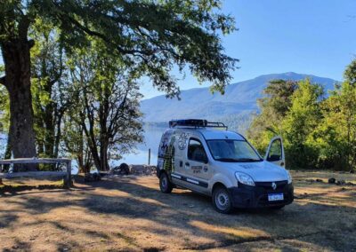 vista panoramica con vehiculo