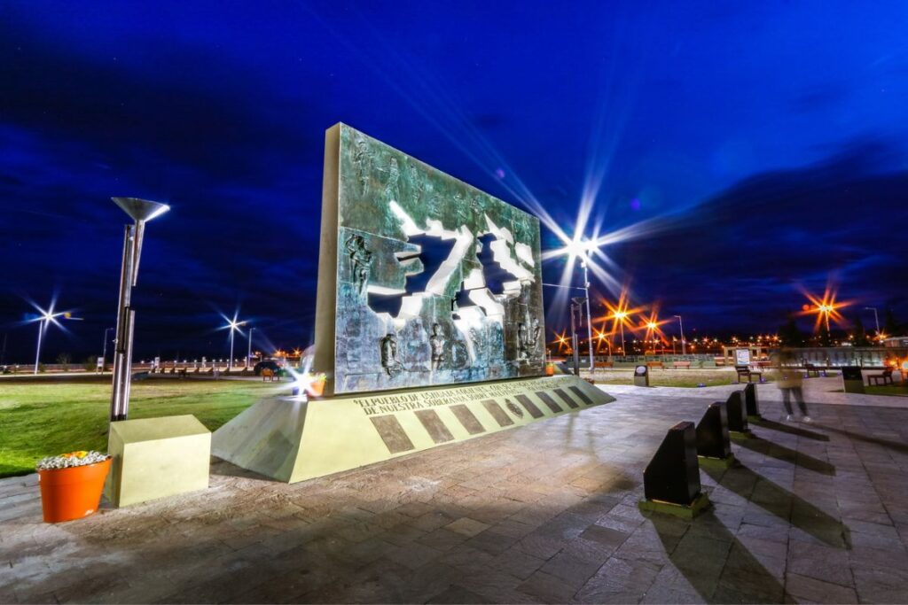 Viví Malvinas: A Historical Tour of Ushuaia