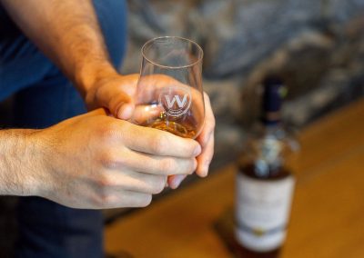 whisky live copas y botellas