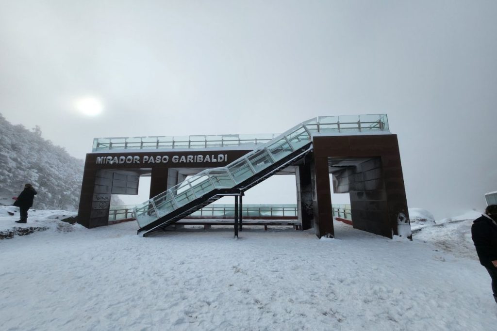 Lagos Paso Garibaldi