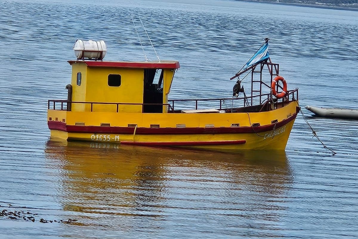 Martín Fierro yacht, Puerto Almanza