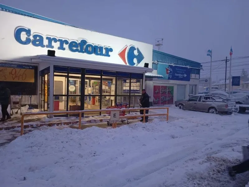 Carrefour Hypermarket – Grocery Shopping in Ushuaia