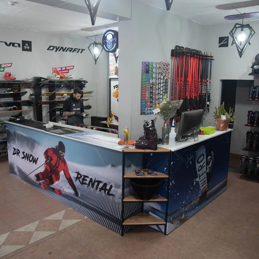 Dr. Snow Rental – Ski and Outdoor Equipment in Ushuaia