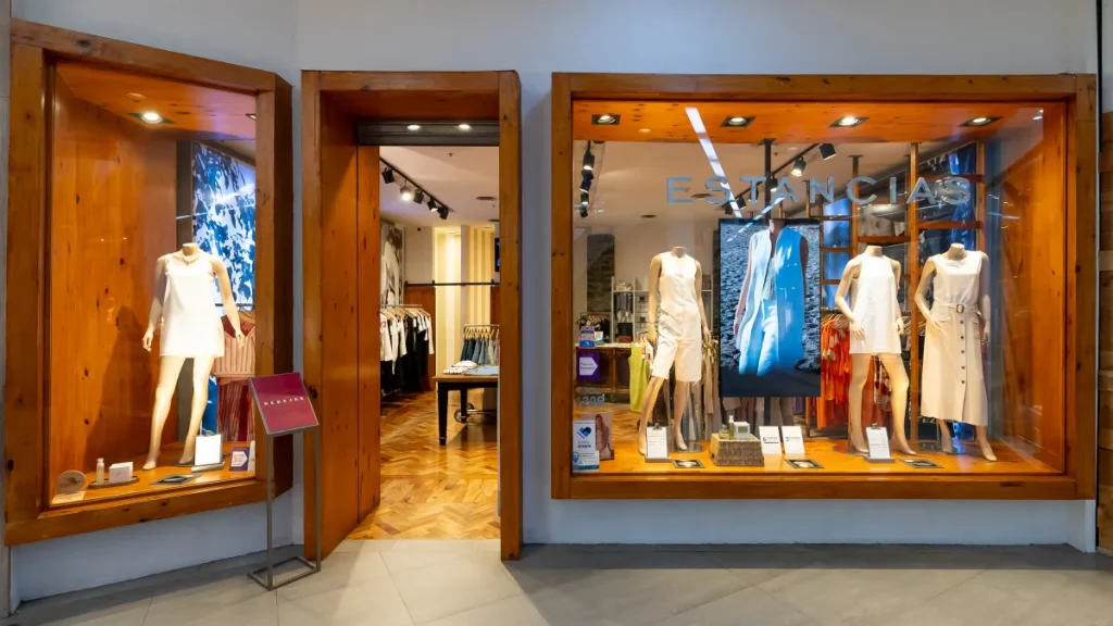 Estancias Chiripá – Paseo del Fuego Shopping