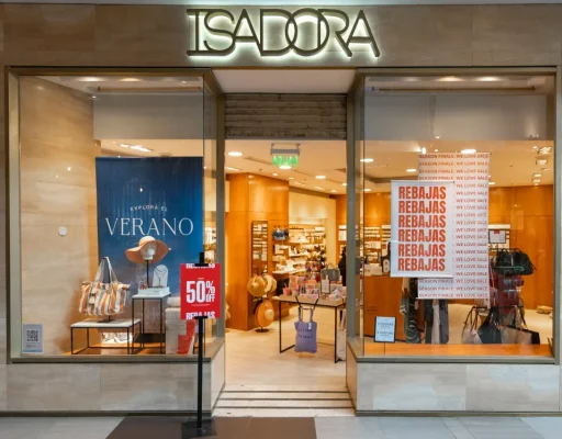 Imagen del comercio Isadora en Paseo del Fuego Shopping, Ushuaia