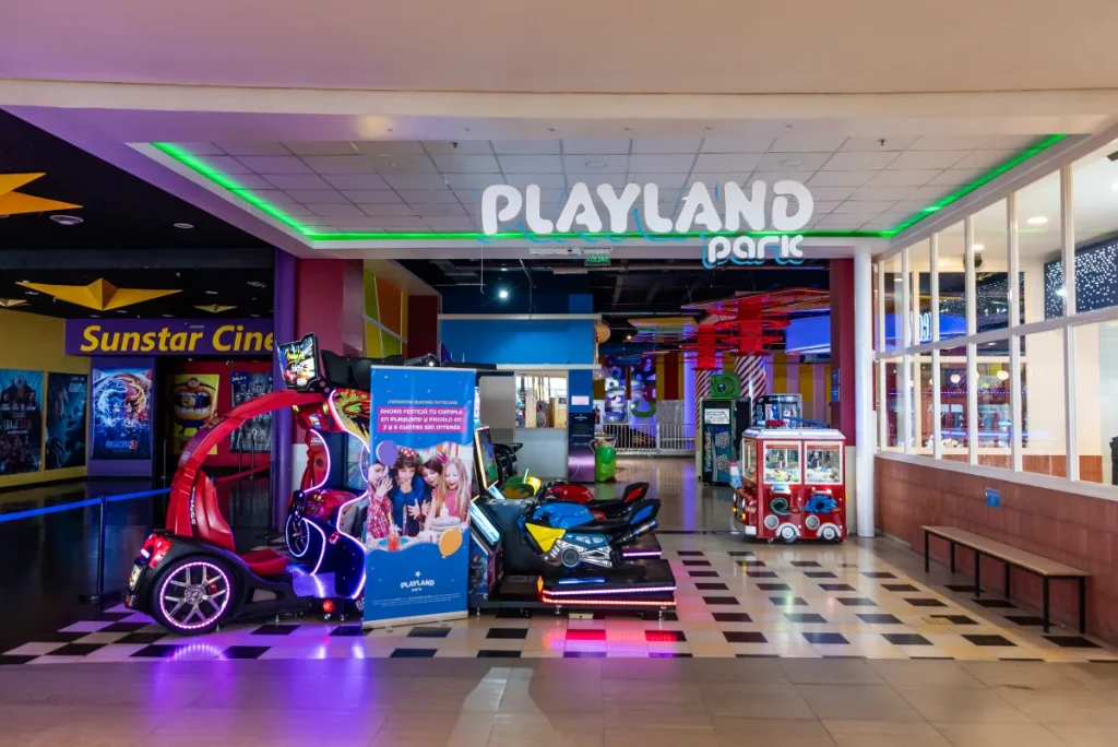 Playland Park – Paseo del Fuego Shopping