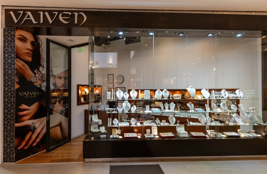 Vaivén – Paseo del Fuego Shopping