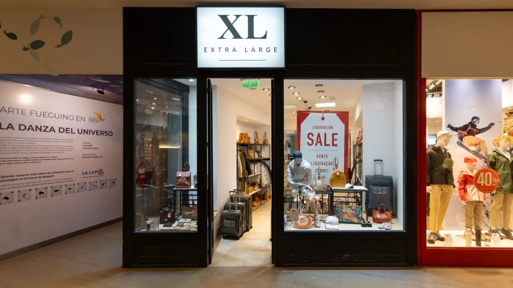 XL Extra Large – Paseo del Fuego Shopping